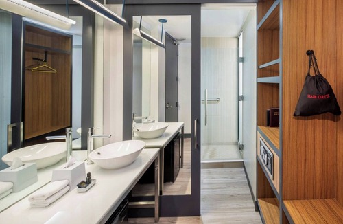 Phoenix Hotel | Aloft by Marriott Phoenix-Airport