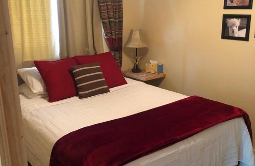 Lava Hot Springs Hotel | Alpaca Inn, The