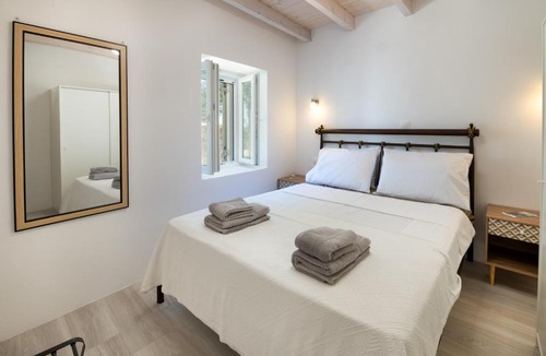 Magazia House | Amaranthus house