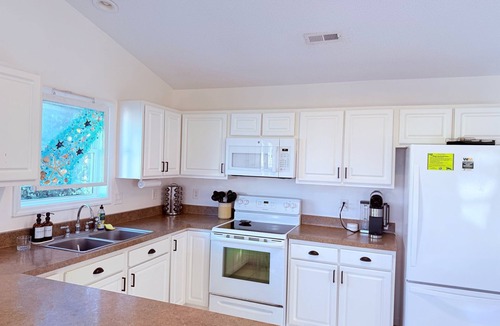 Surf City Ski Chalet | Amazing ocean views, Sleeps 8, Beach access, Pets OK