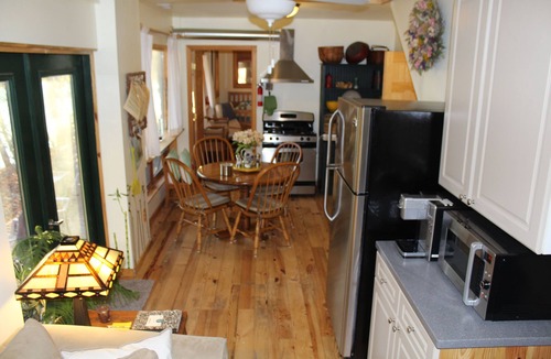 Greensboro Apartment | Amazing River House Waterfront Condo on the Choptank River on 18 Acre Farm