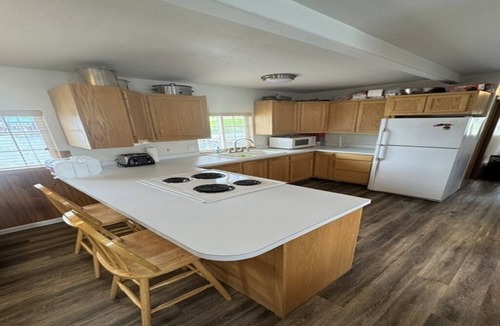 Coeur d'Alene Boat Rental | Amazing, Sleep 6-8 Float House on Coeur d'Alene Lake!