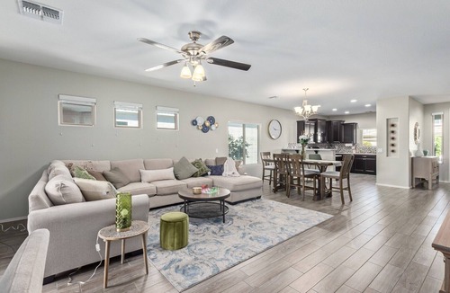 Surprise Farms House | Amazing Surprise Retreat W/Pool, Hot Tub, Ping Pong Table and much more!
