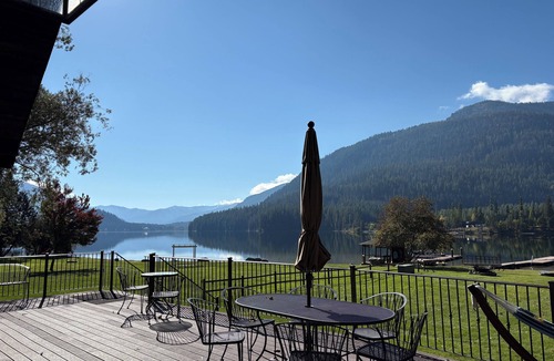 Troy House | Amazing Views at the Lake Lodge house, Bull Lake, Montana