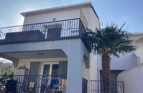 Santa-Lucia-di-Moriani Apartment | Animaux Interdits Parking Privé Proche de la mer vue mer