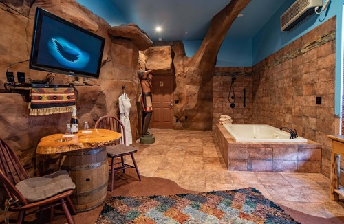 Boise Hotel | Anniversary Inn - Boise