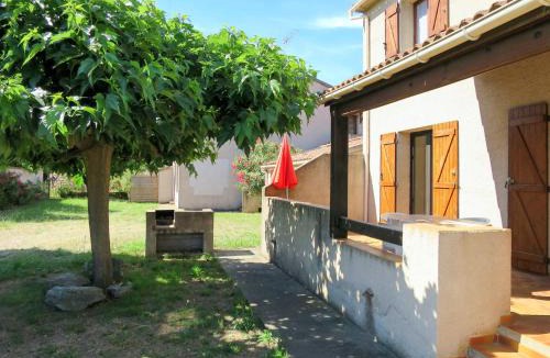 Santa-Maria-Poggio Apartment | Apartment Dami II-1 by Interhome