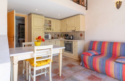 Murato Apartment | Apartment 'De Charme Dans Une Bergerie' with Shared Pool, Wi-Fi and Air Conditioning