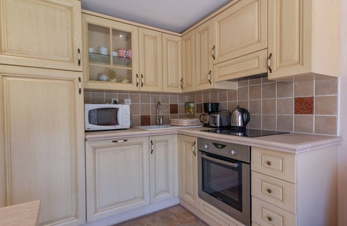 Murato Apartment | Apartment 'De Charme Dans Une Bergerie' with Shared Pool, Wi-Fi and Air Conditioning
