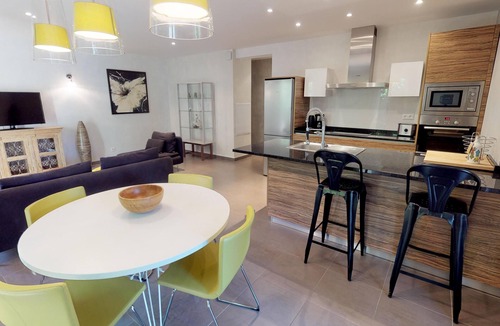 Calvi Apartment | Apartment-F4 120m²-Ensuite-Apartment-Pool view