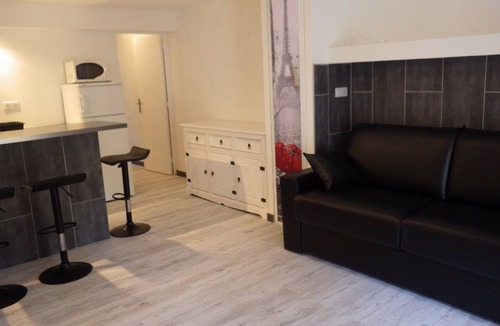 Favone Apartment | Apartment for 4 people, on the ground floor, barbecue terrace, shared swimming pool