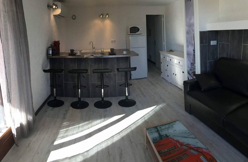 Favone Apartment | Apartment for 4 people, on the ground floor, barbecue terrace, shared swimming pool