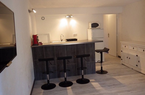 Favone Apartment | Apartment for 4 people, on the ground floor, barbecue terrace, shared swimming pool