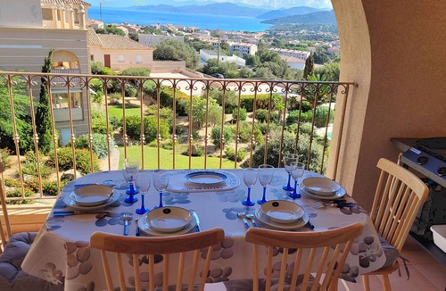L'Ile-Rousse Apartment | APARTMENT IN A STANDING RESIDENCE WITH POOL