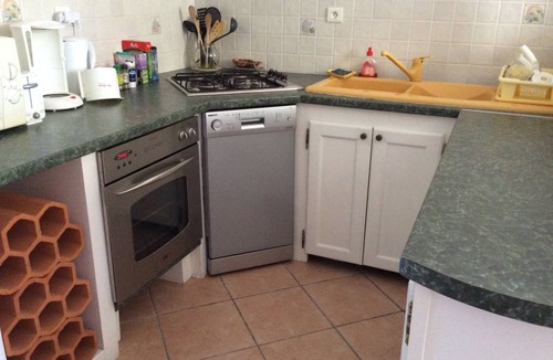 Valpaja Apartment | Apartment in house in the countryside, with swimming pool, Peri