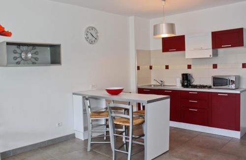 Santa-Lucia-di-Moriani Apartment | Apartment next to the sea 4 peoples-WIFI-TV-Air Conditioning-Moriani Haute-Corse