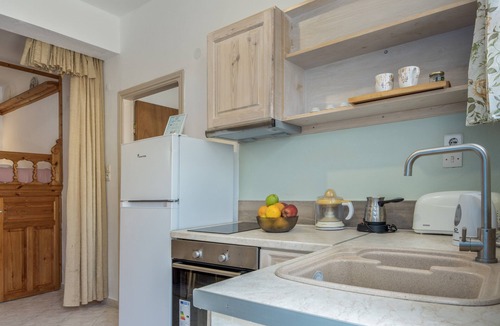 Diafani Apartment | Apartment 'No 1' with Sea View, Wi-Fi and Air Conditioning