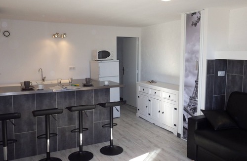 Favone Apartment | Apartment no. 2 for 4 people, barbecue terrace, shared swimming pool
