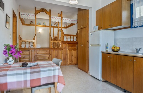 Diafani Apartment | Apartment 'No 2' with Sea View, Wi-Fi and Air Conditioning