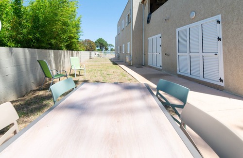 Pineto Apartment | Apartment 'Residence La Dolce Vita' with Sea View, Wi-Fi and Air Conditioning
