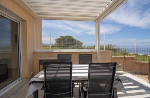 Albitreccia Apartment | Apartment 'Splendide Grand Neuf' with Shared Pool, Private Terrace and Wi-Fi