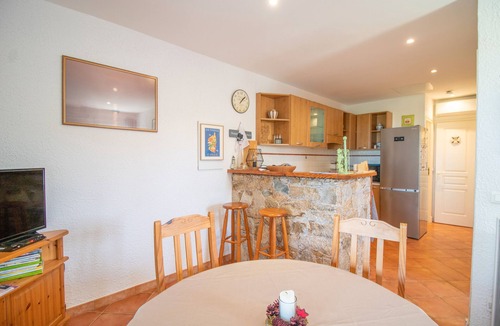 Marine de Saint Ambroggio Apartment | Apartment 'T4 Marine Sant'ambroggio' with Private Garden, Wi-Fi and Air Conditioning