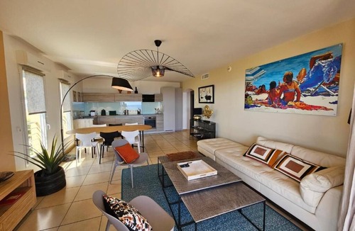 Solenzara Apartment | Apartment with sea view, 5 minutes from the port of Solenzara