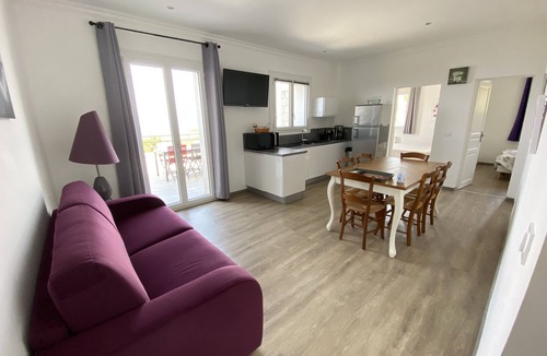 Isolella Apartment | Apartment with superb sea view 200m from the beach and 10m from Porticcio