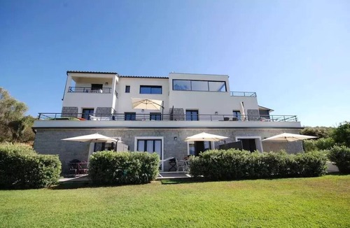 Isolella Apartment | Apartment with superb sea view 200m from the beach and 10m from Porticcio
