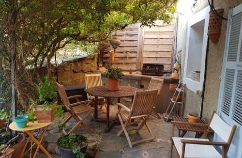 Monticello Apartment | Apartment with terrace in the heart of a Corsican village 10 minutes from the beach