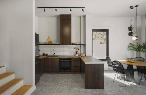 Aperio House | Aposperia Memorable Living-1br