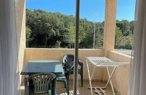 Santa-Maria-Poggio Apartment | App. T2 All comforts, swimming pool, terrace, wifi, 500 m beach, parking, washing machine.