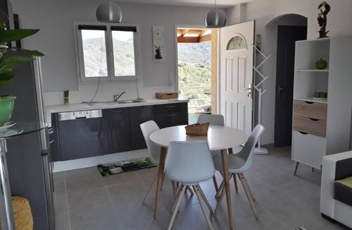 Santʼ Andrea-dʼOrcino Apartment | Appartement Orchidée Rose - Résidence Séjoina