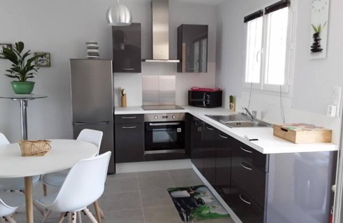 Santʼ Andrea-dʼOrcino Apartment | Appartement Orchidée Rose - Résidence Séjoina