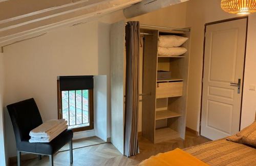 Sainte-Lucie-de-Tallano Apartment | Appartement Sainte Lucie de Tallano,2 personnes au centre du village