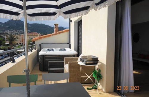 L'Ile-Rousse Apartment | Appartement Avec spa Face à la mer