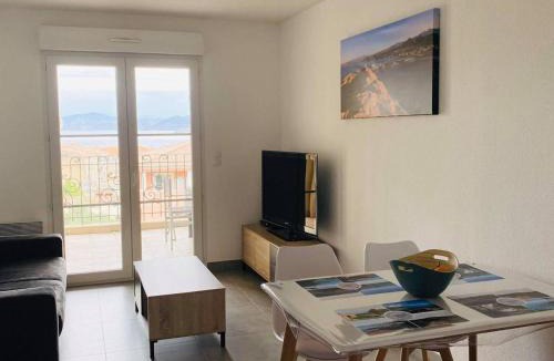L'Ile-Rousse Apartment | Appartement cosy avec terrasse, proche plage, parking, WiFi - FR-1-63-265