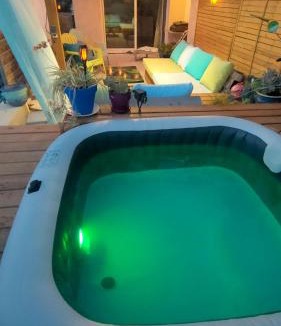 Biguglia Apartment | appartement dans villa aquarelle