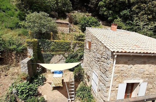 Cognocoli-Monticchi Apartment | Appartement 3 Pièces Situé au Deuxième Étage D'une Maison de Village en Pierre