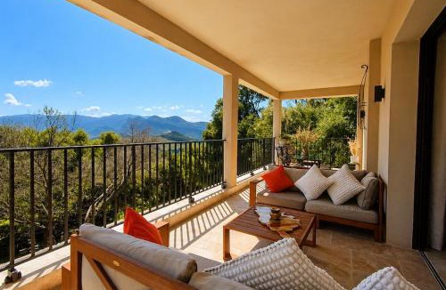 Patrimonio Apartment | Appartement haut de gamme avec terrasse & vue
