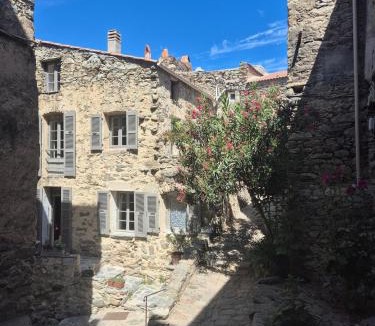 Lama Apartment | Appartement médiéval au cœur du village de Lama