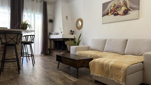 Pineto Apartment | Appartement Maenat