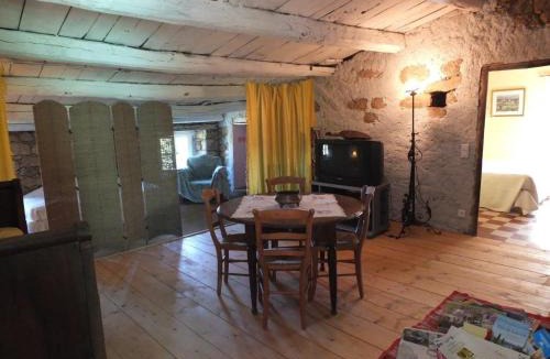 Feliceto Apartment | Appartement raffiné à Feliceto - 120 m² avec vue sur montagne