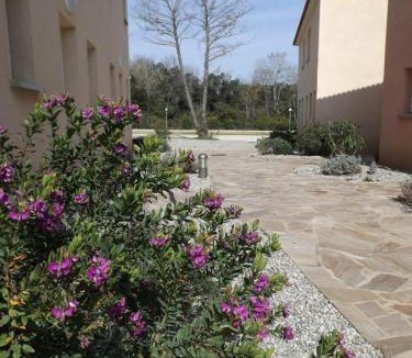Santa-Maria-Poggio Apartment | Appartement T2 dans résidence avec piscine