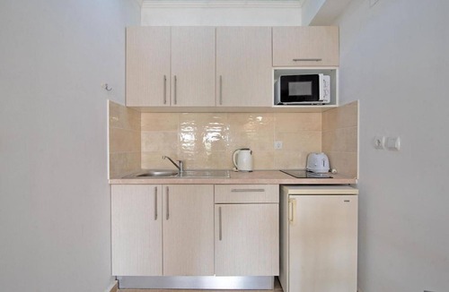 Dafnata Apartment | Appealing apartment in Mpenitses with balcony