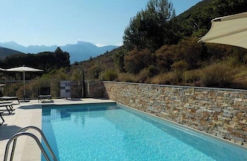 Galeria Apartment | Apt heated pool, wifi, 2 bedrooms, air conditioning, 7 min beach 1 min river