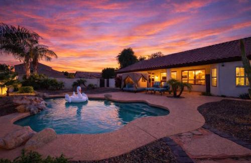 Arabian Crest House | Arabian Nights - Private Pool - Hot Tub - Games!