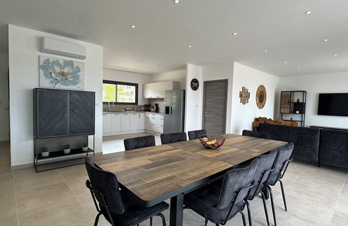 Palasca Villa | ARCHITECT-DESIGNED VILLA - 10 PEOPLE - 5 BEDROOMS