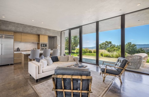 Sonoma House | Architectural Masterpiece in Wine Country