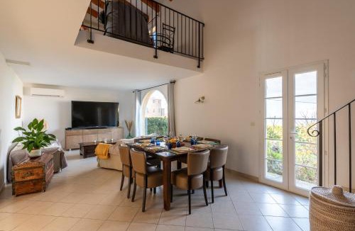 Aregno House | Aria - Maison corse avec jardin